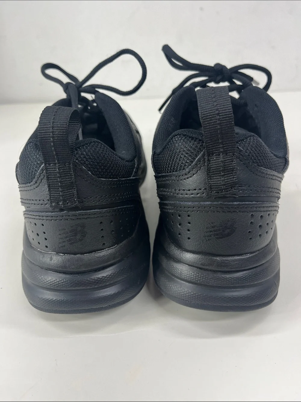 NWOB New Balance Men’s MX608 in Black Size 7